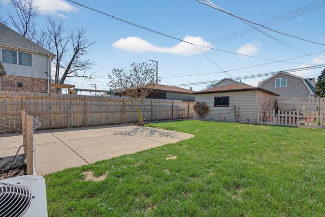 10552 S Troy Street, Chicago, IL 60655