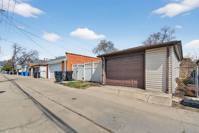 10552 S Troy Street, Chicago, IL 60655