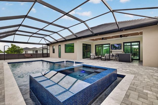 422 SW 31st AVE, Cape Coral, FL 33991
