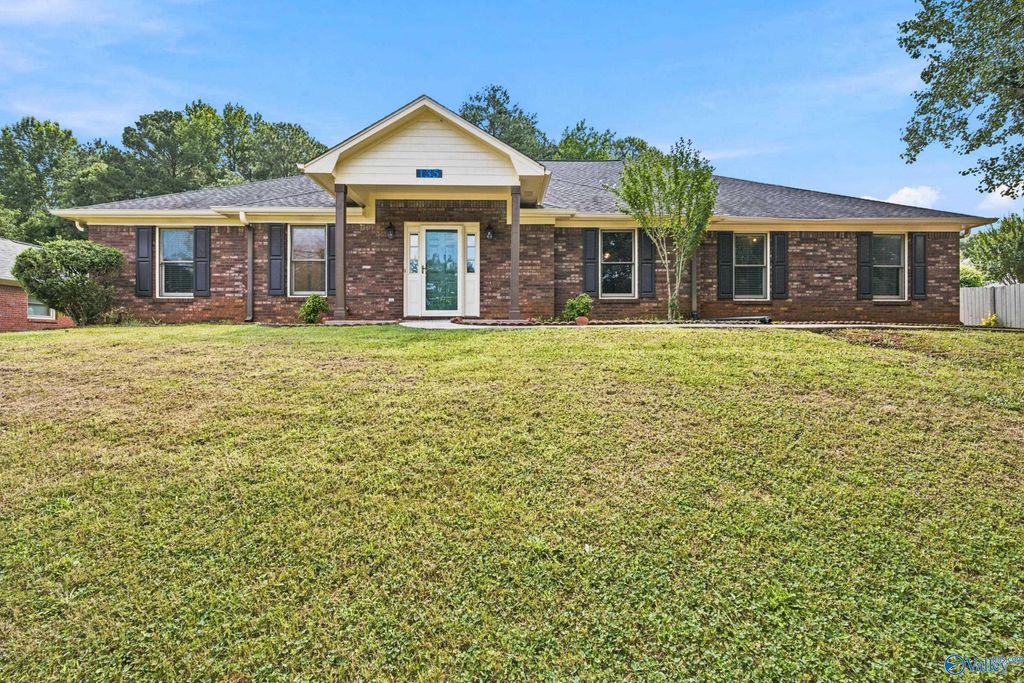 135 Castleton Drive, Harvest, AL 35749