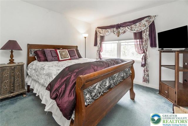 1422 Morningside Drive, Upper Macungie Twp, PA 18069