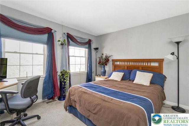 1422 Morningside Drive, Upper Macungie Twp, PA 18069