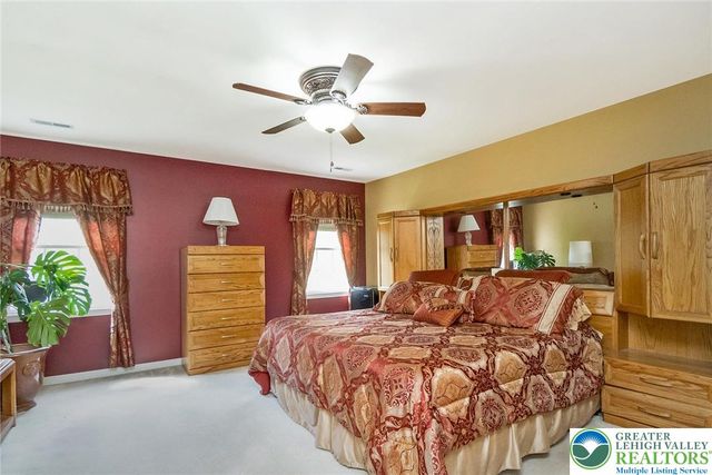 1422 Morningside Drive, Upper Macungie Twp, PA 18069