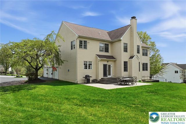 1422 Morningside Drive, Upper Macungie Twp, PA 18069