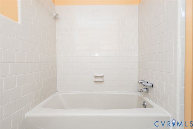 1038 N Cottonwood Rd, Chesterfield, VA 23236