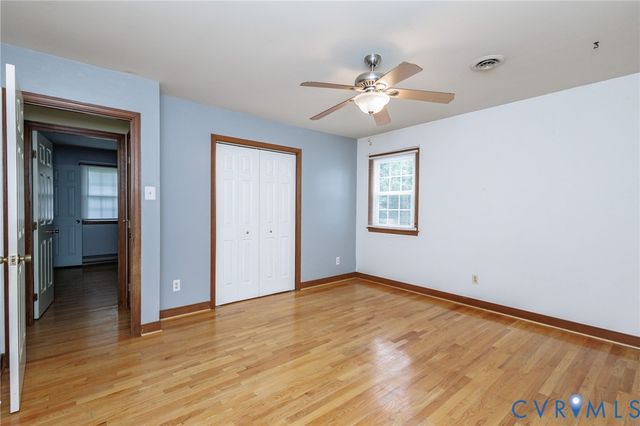 1038 N Cottonwood Rd, Chesterfield, VA 23236