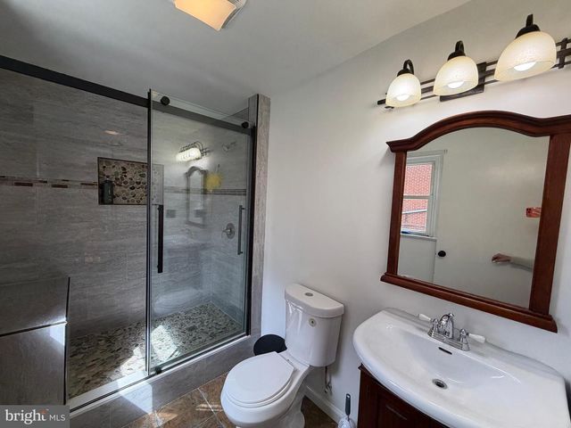 2250 ROOSEVELT BLVD, Winchester, VA 22601