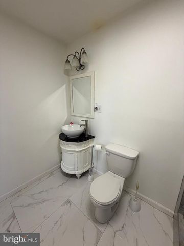 2250 ROOSEVELT BLVD, Winchester, VA 22601