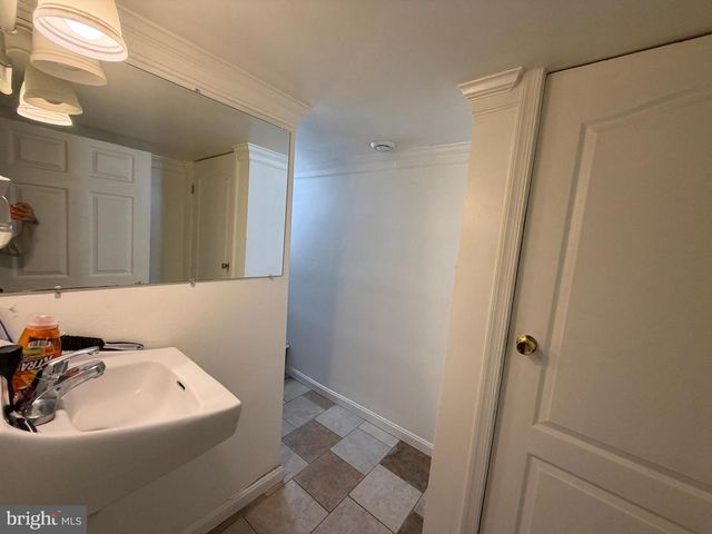 2250 ROOSEVELT BLVD, Winchester, VA 22601