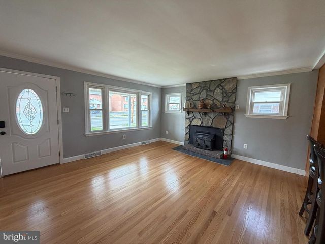 2250 ROOSEVELT BLVD, Winchester, VA 22601