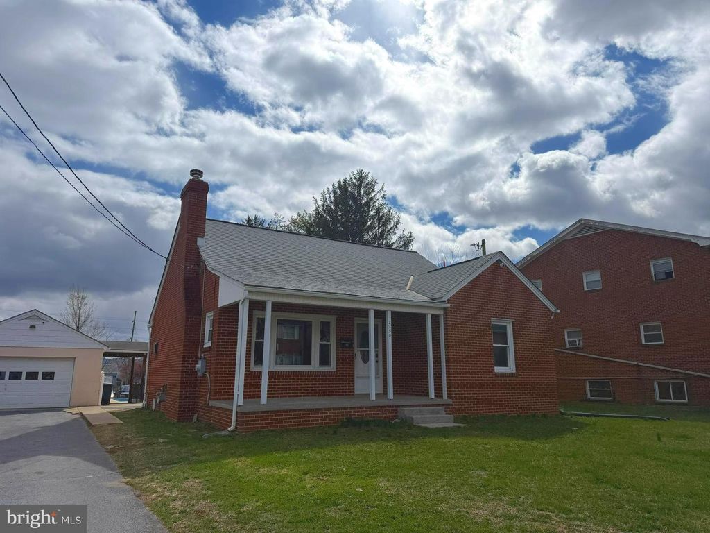 2250 ROOSEVELT BLVD, Winchester, VA 22601