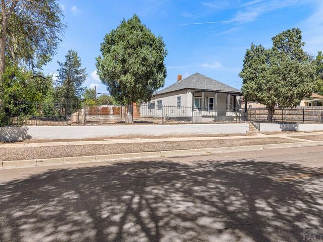 1515 W 17th St, Pueblo, CO 81003