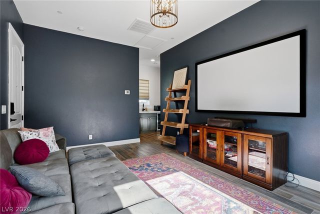 8535 Longmire Avenue, Las Vegas, NV 89143