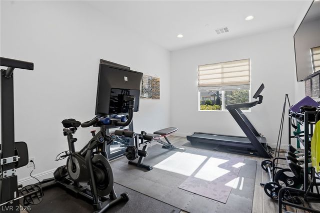 8535 Longmire Avenue, Las Vegas, NV 89143