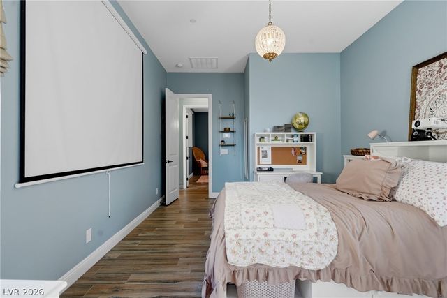 8535 Longmire Avenue, Las Vegas, NV 89143