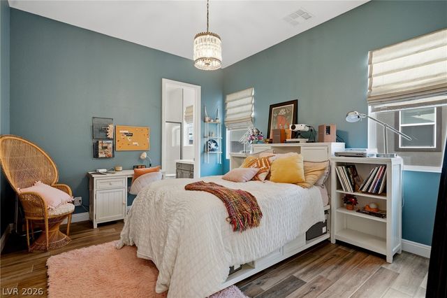 8535 Longmire Avenue, Las Vegas, NV 89143