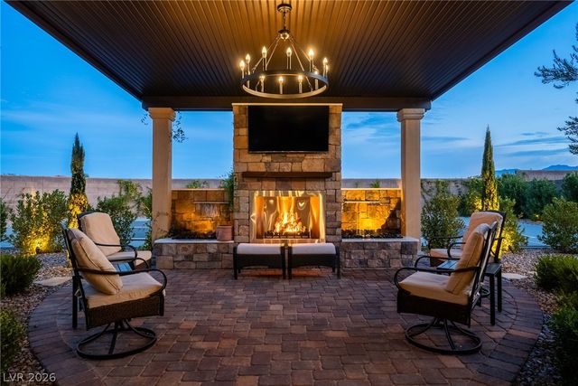 8535 Longmire Avenue, Las Vegas, NV 89143