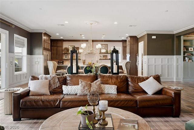8535 Longmire Avenue, Las Vegas, NV 89143