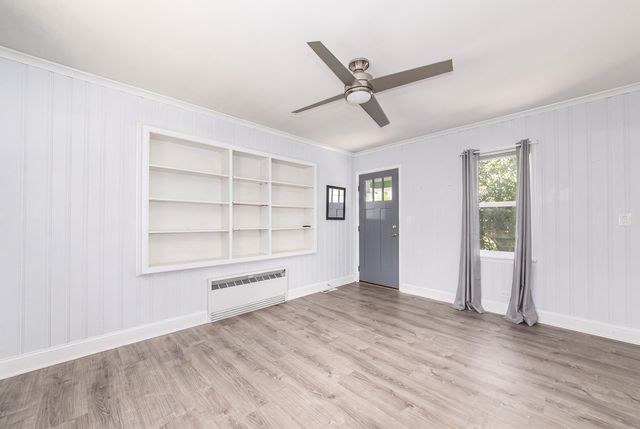 7560 W Everell Avenue, Chicago, IL 60631