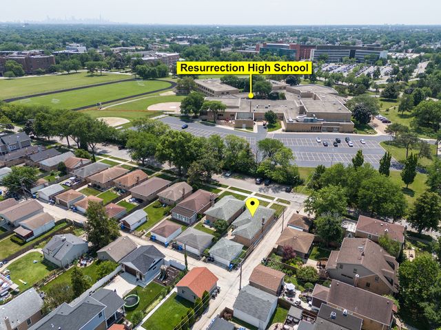 7560 W Everell Avenue, Chicago, IL 60631