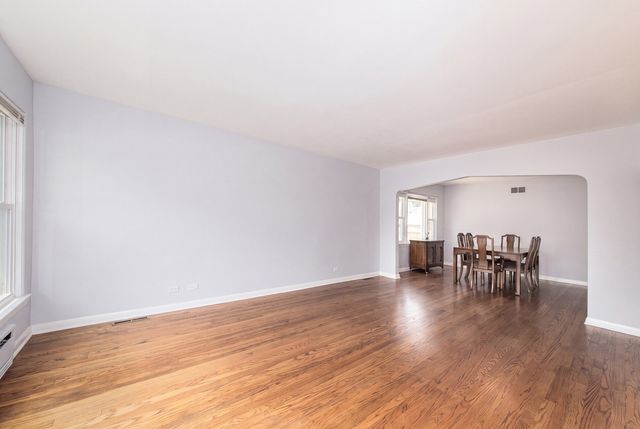 7560 W Everell Avenue, Chicago, IL 60631
