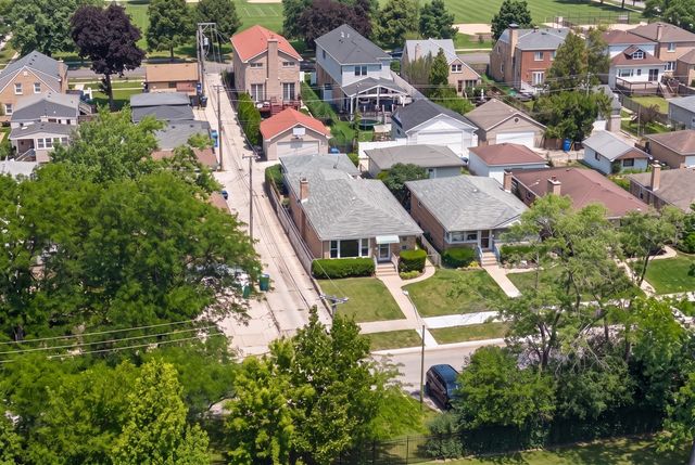 7560 W Everell Avenue, Chicago, IL 60631
