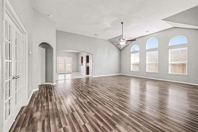 31019 E Lost Creek Boulevard, Magnolia, TX 77355