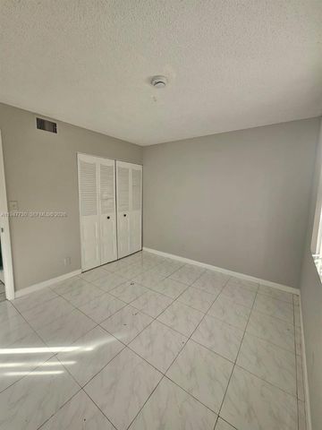 10037 Winding Lake Rd 204, Sunrise, FL 33351