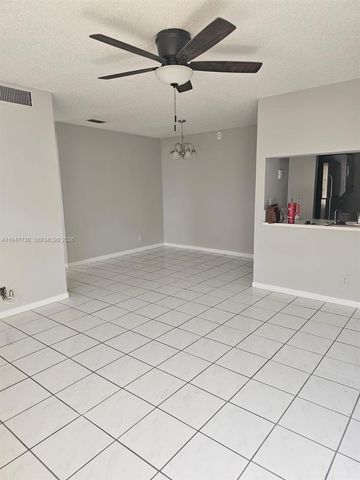 10037 Winding Lake Rd 204, Sunrise, FL 33351