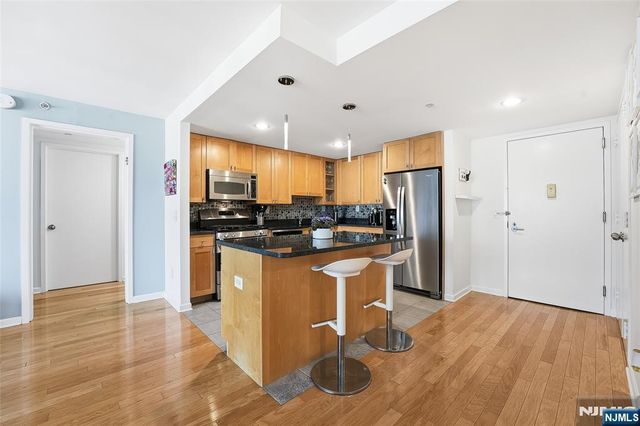700 Grove Street 11A, Jersey City, NJ 07310