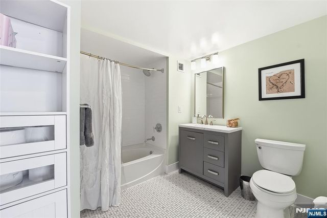 700 Grove Street 11A, Jersey City, NJ 07310