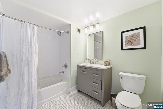 700 Grove Street 11A, Jersey City, NJ 07310