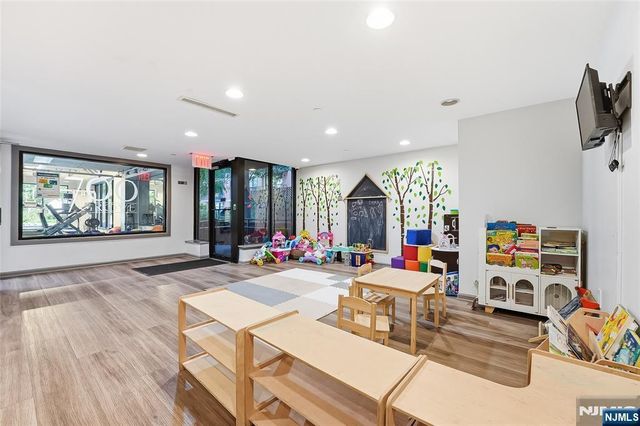 700 Grove Street 11A, Jersey City, NJ 07310