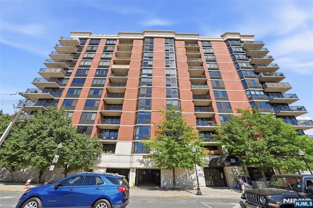700 Grove Street 11A, Jersey City, NJ 07310