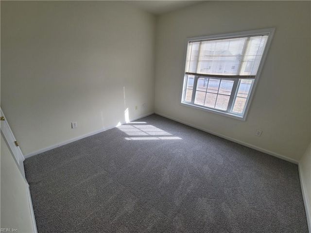 620 Annaka LOOP, Chesapeake, VA 23323