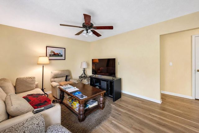 217 Brookfield Drive, Frankfort, KY 40601