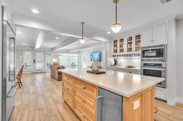 2 Laurel Hill ST, Austin, TX 78737