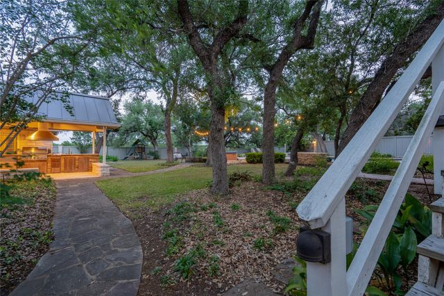 2 Laurel Hill ST, Austin, TX 78737