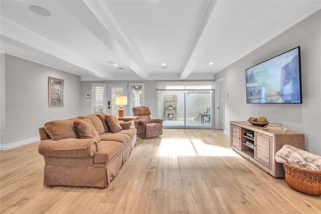 2 Laurel Hill ST, Austin, TX 78737