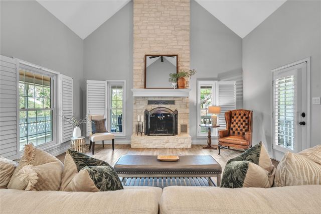 2 Laurel Hill ST, Austin, TX 78737