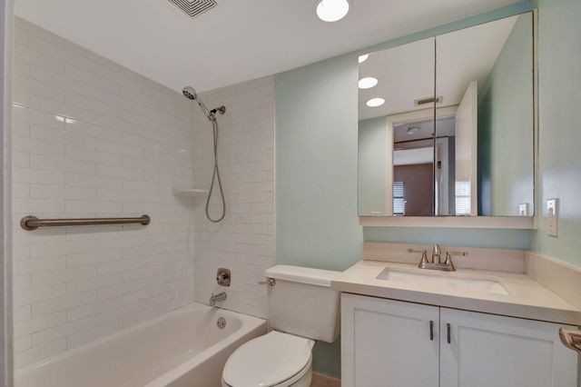 4640 W Lucerne Lakes Blvd W W 502, Lake Worth, FL 33467