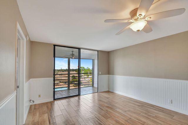 4640 W Lucerne Lakes Blvd W W 502, Lake Worth, FL 33467