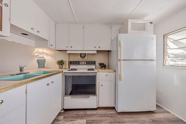 14556 Glenview Drive, Delray Beach, FL 33445