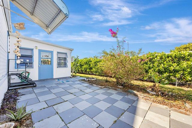 14556 Glenview Drive, Delray Beach, FL 33445