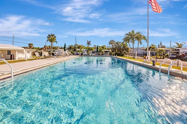 14556 Glenview Drive, Delray Beach, FL 33445