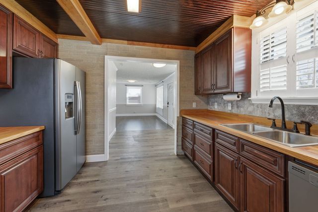 417 Cottonwood Dr, Nashville, TN 37214