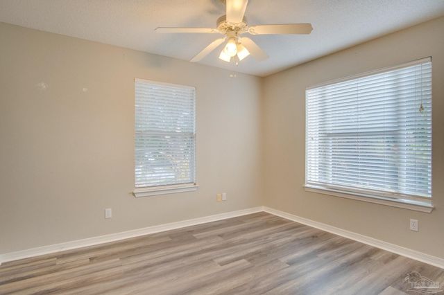 2974 Duke Dr, Gulf Breeze, FL 32563