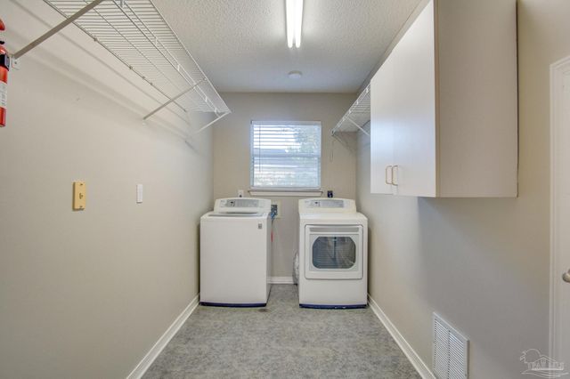 2974 Duke Dr, Gulf Breeze, FL 32563