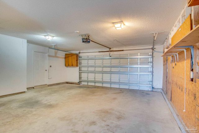 2974 Duke Dr, Gulf Breeze, FL 32563