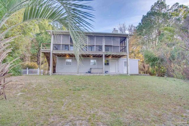 2974 Duke Dr, Gulf Breeze, FL 32563